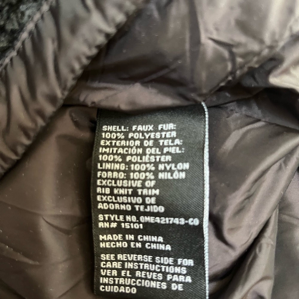 1 MADISON EXPEDITION Womens Black Hooded
Sherpa Coat - Picture 5 of 9
